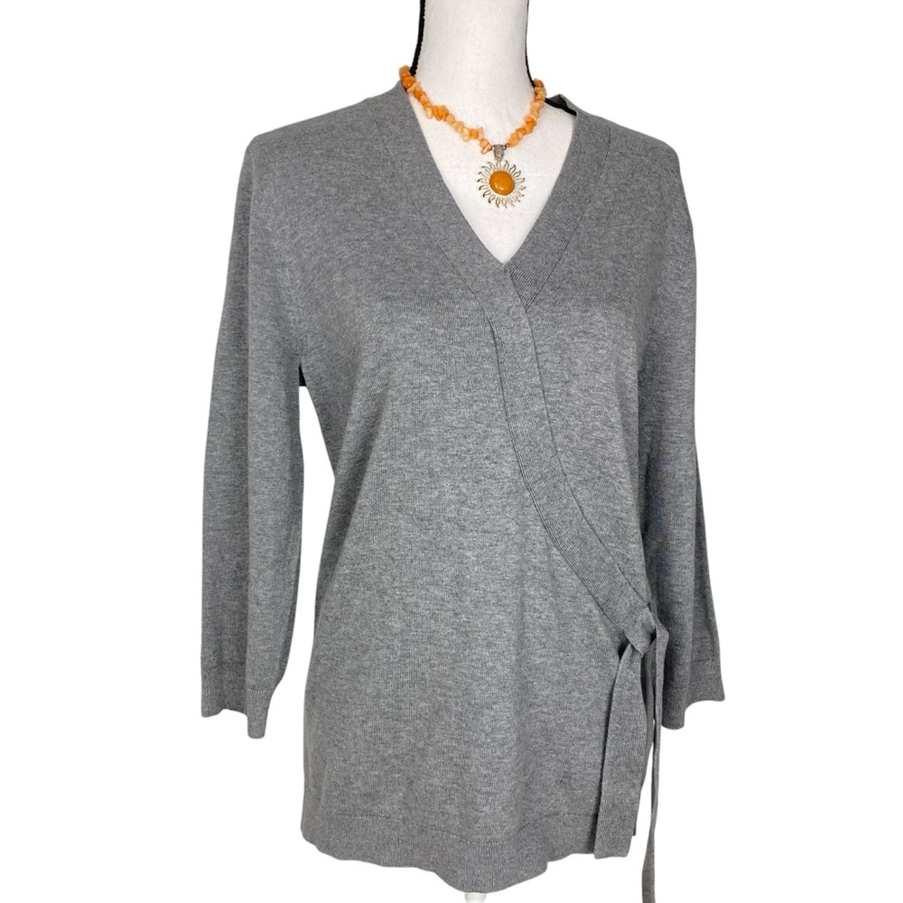 Lands' End Long Sleeve V-Shaped Neckline Pull-Over Sweater Size M Color: Gray